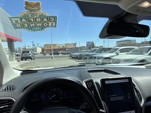 Used 2023 Ford Edge SE AWD/4WD image 3