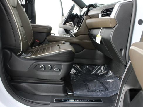 New 2026 GMC Yukon XL Denali Ultimate AWD/4WD image 29