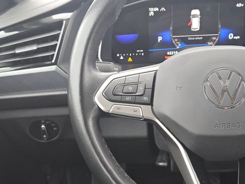 Used 2024 Volkswagen Jetta SE image 21