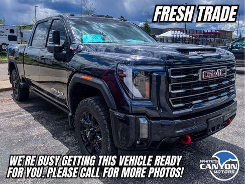 Used 2024 GMC Sierra 2500 AT4 w/ AT4 Premium Plus Package AWD/4WD image 5