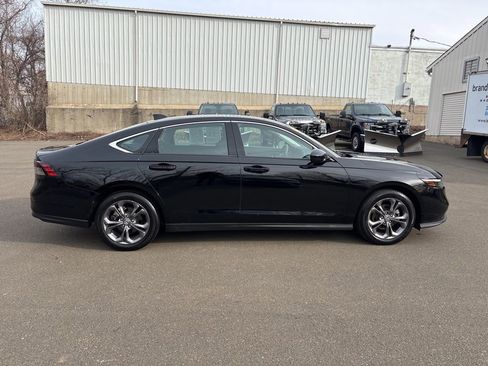 Used 2023 Honda Accord EX image 7