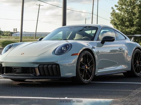 Used 2025 Porsche 911 Carrera 4 GTS AWD/4WD image 12