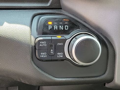 Used 2021 RAM 1500 Big Horn AWD/4WD image 17