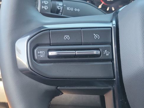 Used 2025 GMC Canyon AT4 w/ Nightfall Edition AWD/4WD image 5
