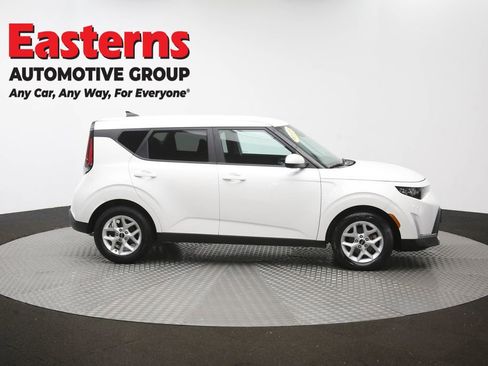 Used 2024 Kia Soul LX w/ Option Group 015 FWD image 45