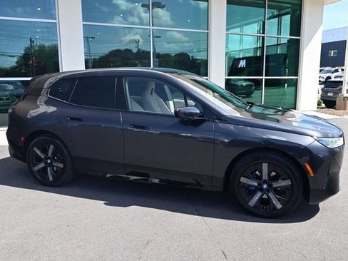 Used 2024 BMW iX xDrive50 w/ Sport Package AWD/4WD image 8