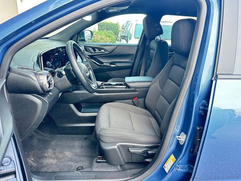 Used 2025 Chevrolet Equinox LT image 27