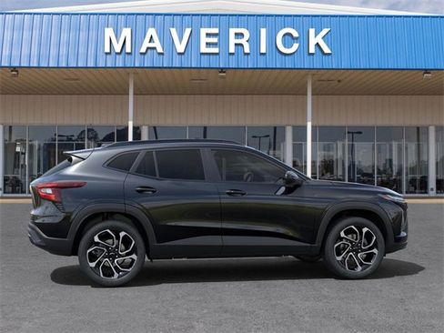 New 2025 Chevrolet Trax RS w/ Driver Confidence Package image 5