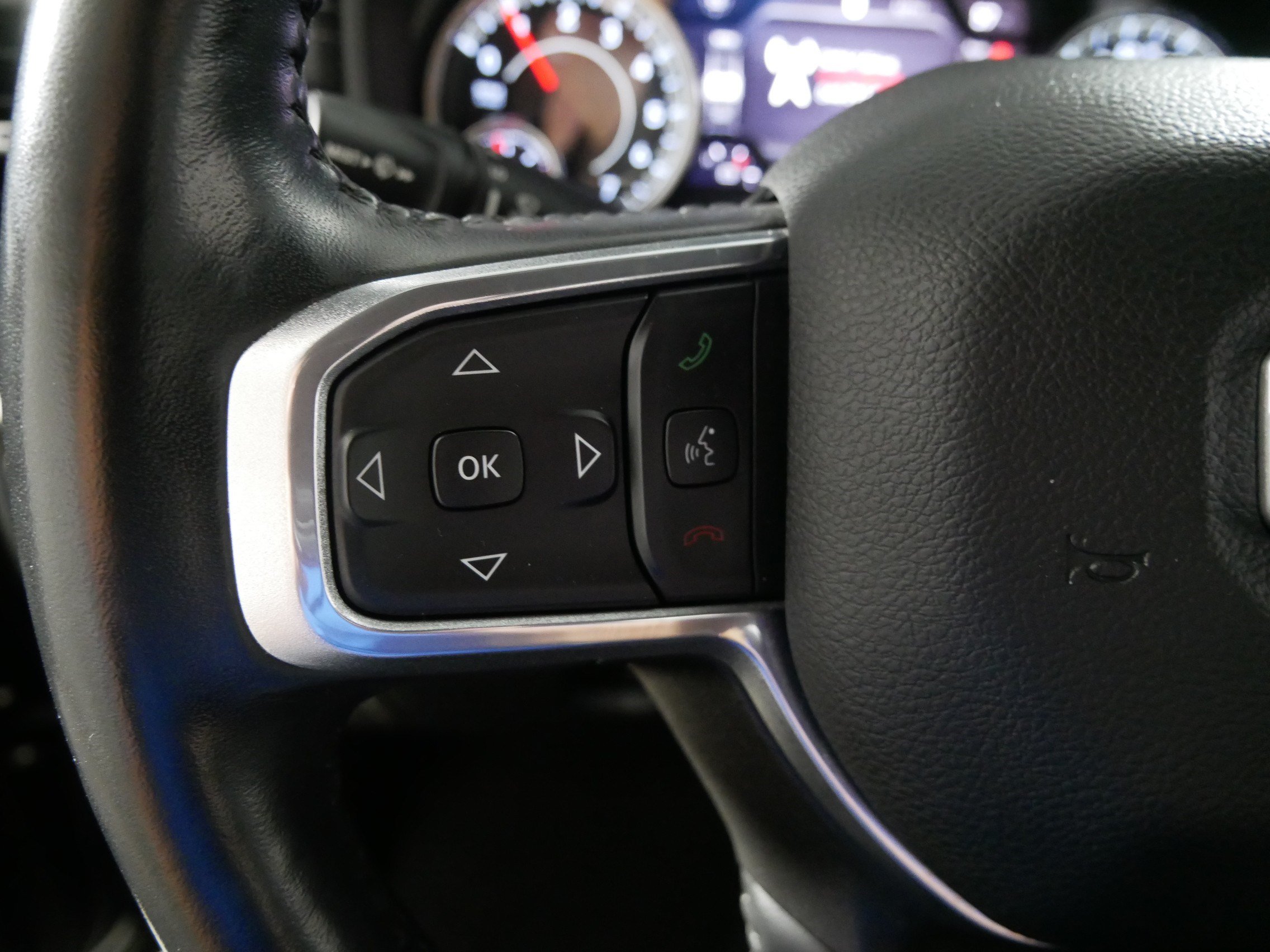 Used 2023 RAM 1500 Laramie AWD/4WD image 27