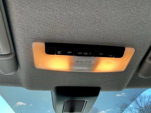 Used 2023 Nissan Kicks SV image 20