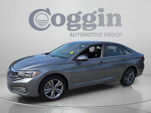 Used 2023 Volkswagen Jetta SE w/ Panoramic Sunroof Package FWD image 1