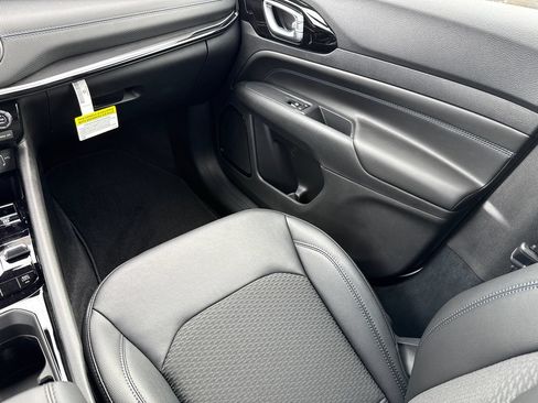 New 2026 Jeep Compass Latitude AWD/4WD image 16