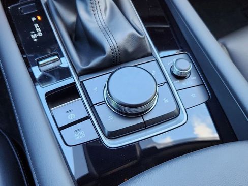 Certified 2025 MAZDA MAZDA3 s Sport image 14