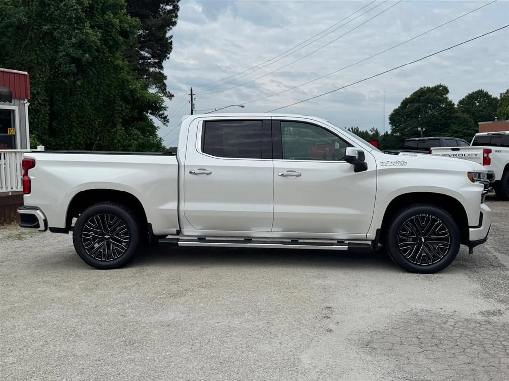 Used 2021 Chevrolet Silverado 1500 High Country w/ Technology Package RWD image 2