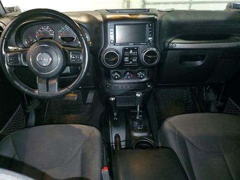 Used 2018 Jeep Wrangler Unlimited Sport S image 13