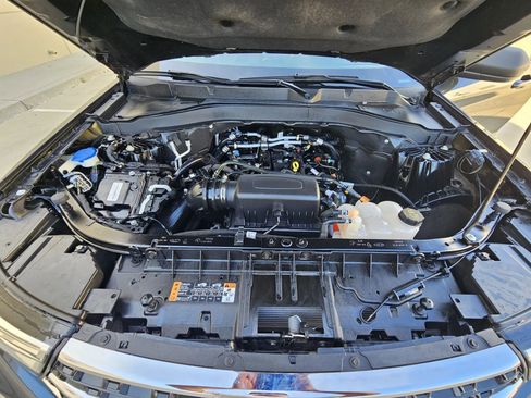 Used 2023 Ford Explorer XLT image 26