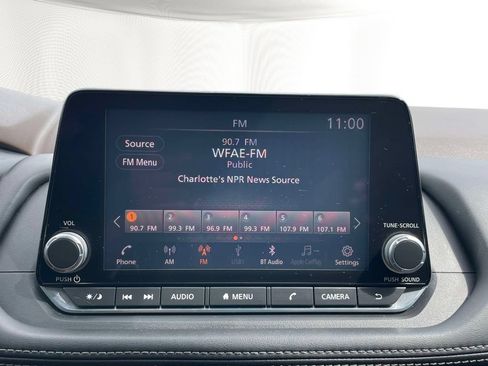 Used 2021 Nissan Rogue SV w/ Premium Package FWD image 27