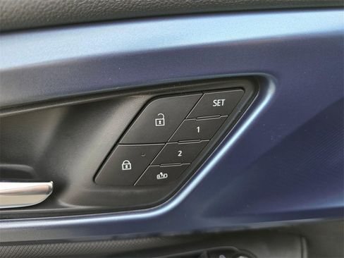 New 2026 Chevrolet Equinox EV LT image 24