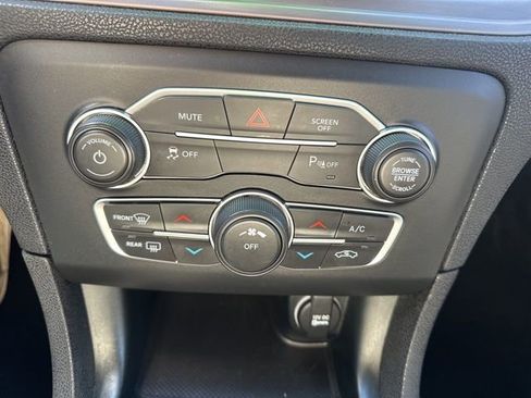 Used 2023 Dodge Charger SXT image 19