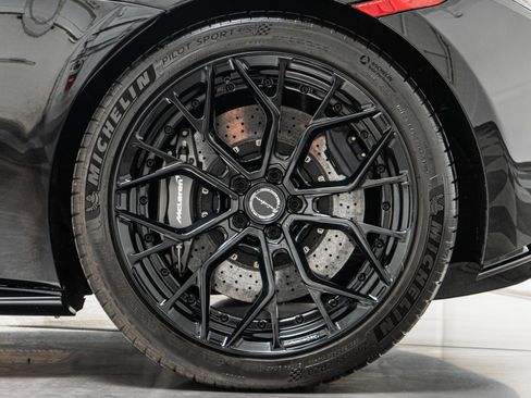 Used 2020 McLaren 570S Spider RWD image 11