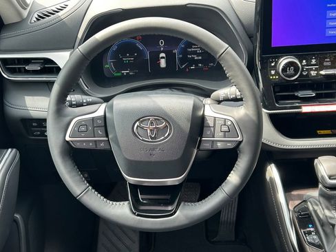 New 2026 Toyota Highlander Platinum AWD/4WD image 48