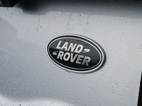 Used 2021 Land Rover Discovery Sport S image 27