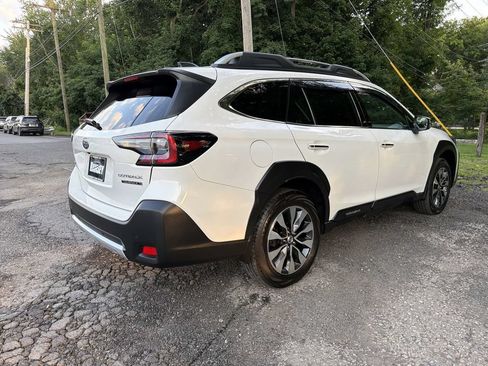 Certified 2023 Subaru Outback Touring XT AWD/4WD image 8