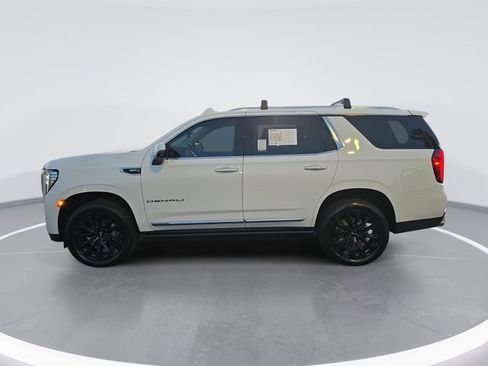 Used 2021 GMC Yukon Denali w/ Denali Premium Package image 6
