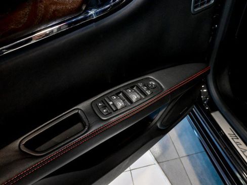 Used 2018 Maserati Quattroporte S GranLusso Q4 AWD/4WD image 16