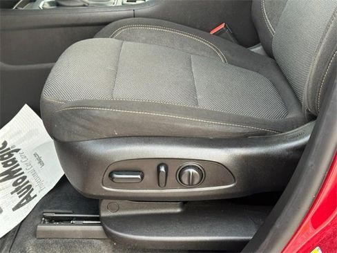 Certified 2019 Chevrolet Traverse LT image 18