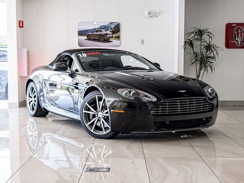 Used 2010 Aston Martin V8 Vantage Roadster RWD image 5