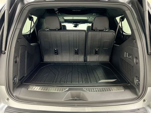 New 2026 Chevrolet Suburban High Country AWD/4WD image 26