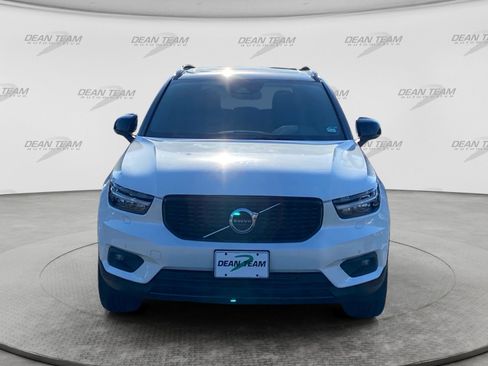 Used 2019 Volvo XC40 T5 R-Design AWD/4WD image 2