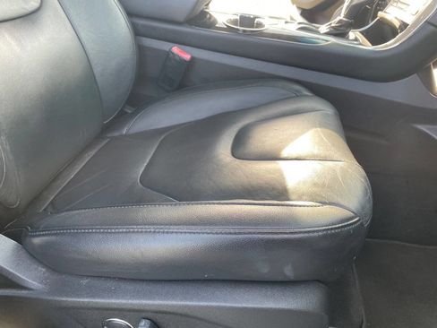 Used 2017 Ford Edge Titanium FWD image 53