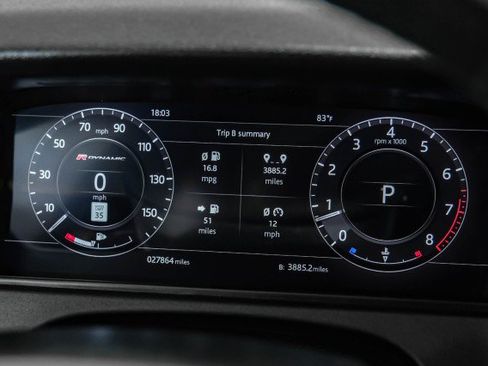 Used 2019 Land Rover Range Rover Velar R-Dynamic SE AWD/4WD image 17