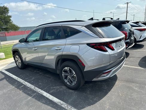 Used 2025 Hyundai Tucson Blue AWD/4WD image 3