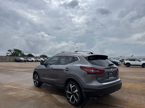 Used 2022 Nissan Rogue Sport SL FWD image 15