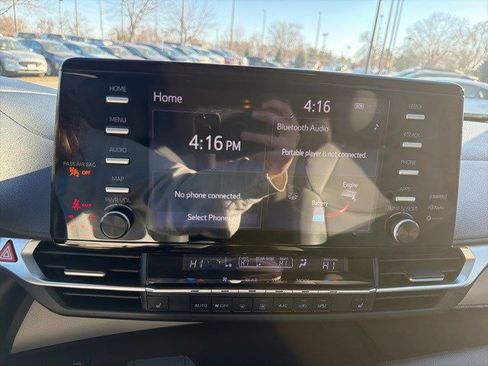 Used 2021 Toyota Sienna XLE image 23