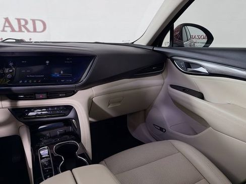 Used 2022 Buick Envision Essence w/ Technology Package I FWD image 28