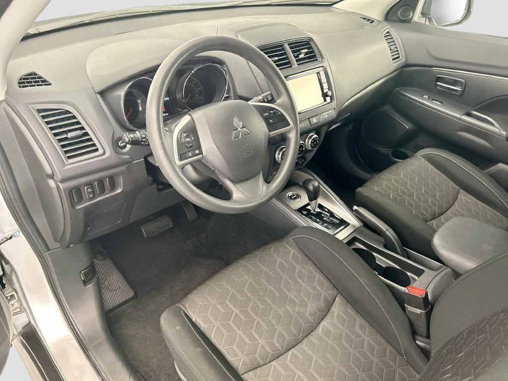 Used 2024 Mitsubishi Outlander Sport ES AWD/4WD image 9