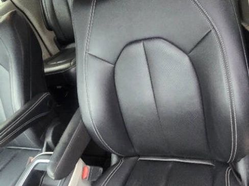 Used 2024 Chrysler Pacifica Touring-L image 11