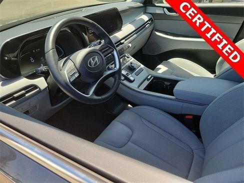 Certified 2024 Hyundai Palisade SEL image 2