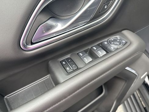 Used 2024 Chevrolet Tahoe High Country w/ Advanced Technology Package image 14