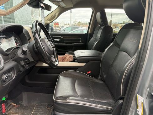 Used 2020 RAM 3500 Laramie image 19