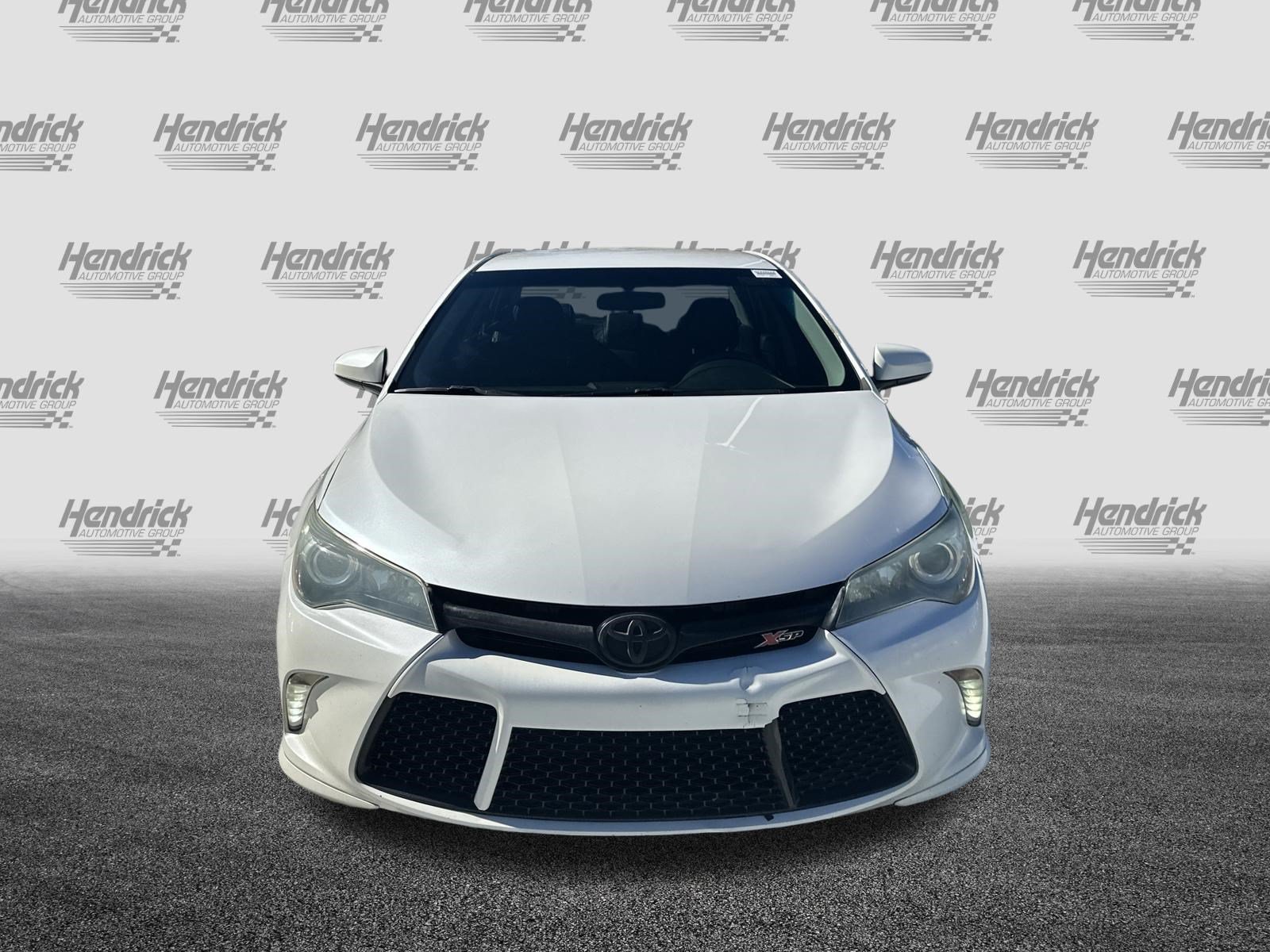 Used 2016 Toyota Camry SE FWD image 3