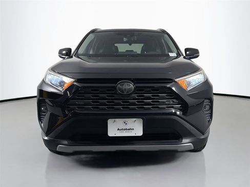 Used 2019 Toyota RAV4 Limited w/ Cold Weather Package FWD image 2