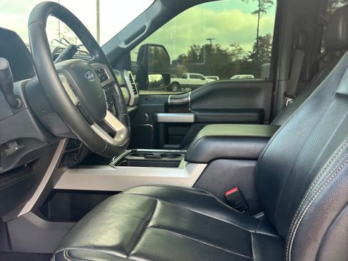 Used 2022 Ford F250 Lariat w/ Lariat Value Package image 14