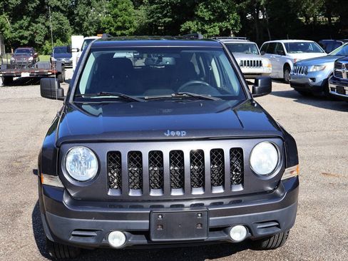 Used 2014 Jeep Patriot Latitude AWD/4WD image 2