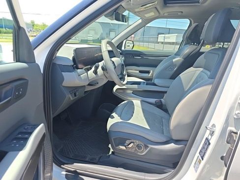 Certified 2024 Kia EV9 Wind AWD/4WD image 8