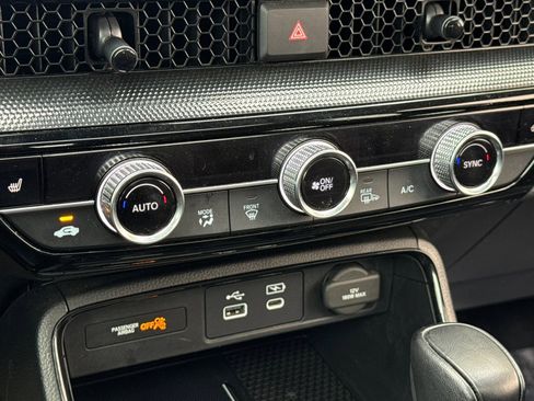 Used 2025 Honda CR-V EX-L image 16